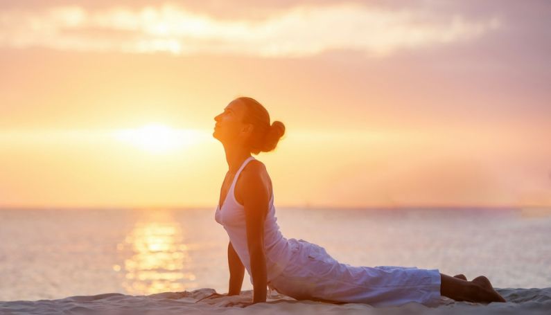 yoga asanas outdoors summer beach asmy gold coast lifestyle health wellness